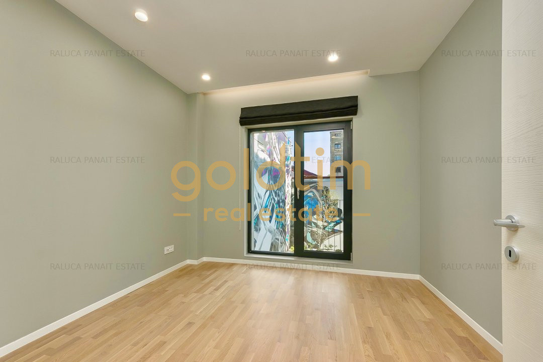 NEW/ FIRST RENT/ PARKING