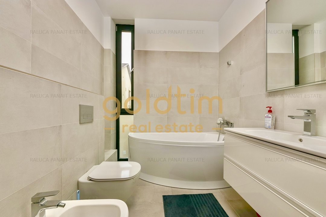 NEW//FIRST RENT//PARKING/PARK VIEW