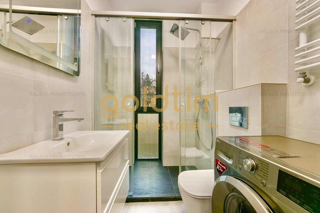 NEW//FIRST RENT//PARKING/PARK VIEW