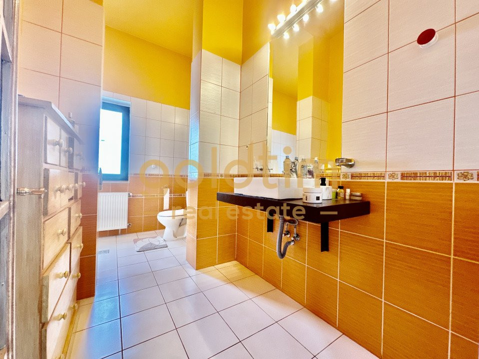 LAGUNA ALBASTRA/SPATII GENEROASE/ZONA LINIȘTITĂ/VILA INDIVIDUALA 