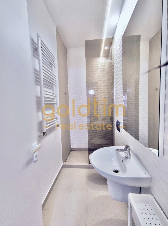 PIPERA /NOU/SUPERB/BOXA