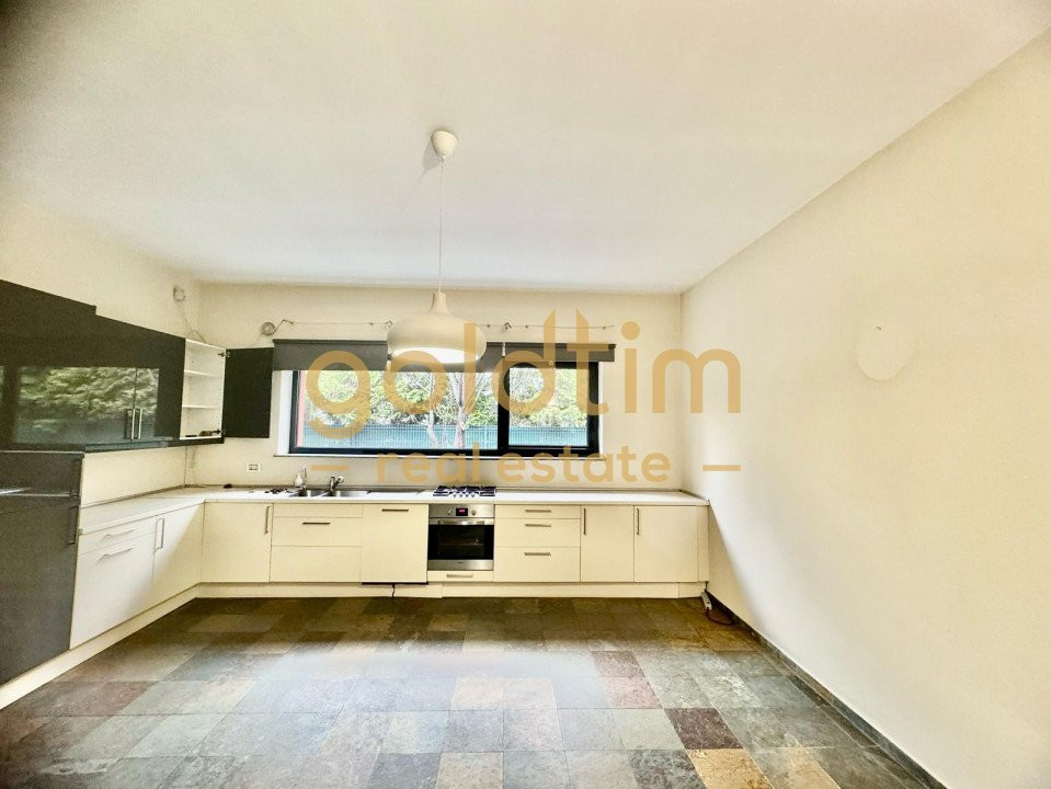 VILA INDIVIDUALA/MINIMALISTA/ANSAMBLU SECURIZAT/PISCINA/PRETABIL BIROURI