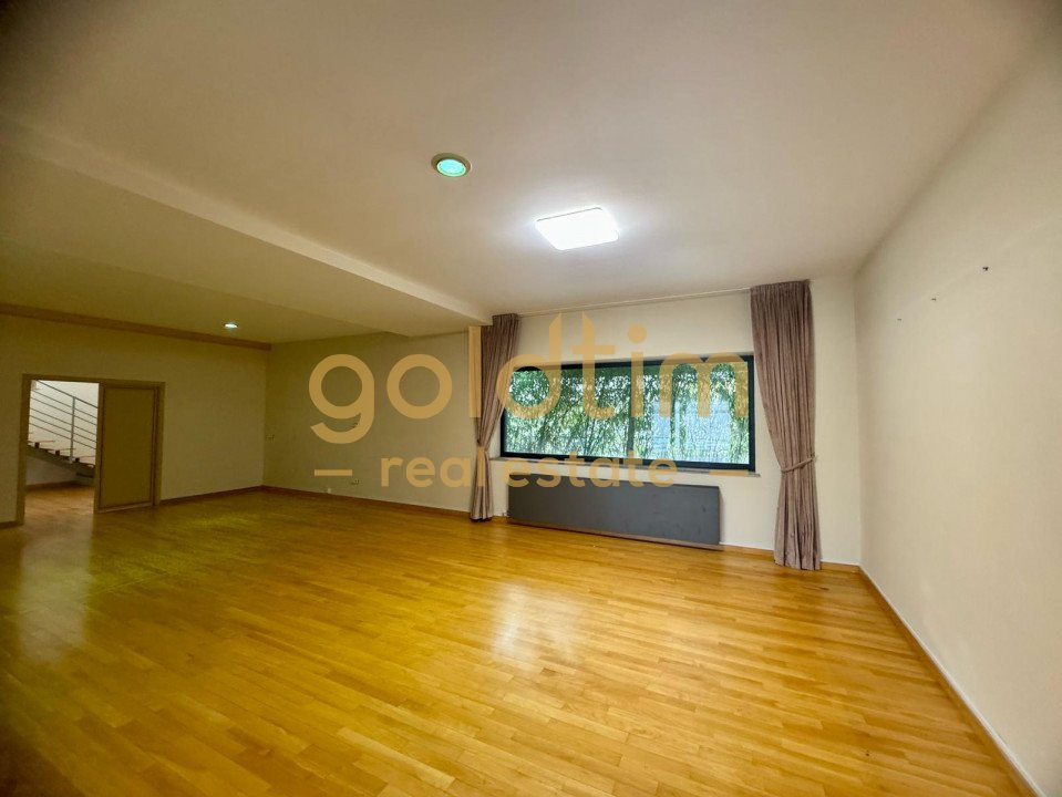 VILA INDIVIDUALA/MINIMALISTA/ANSAMBLU SECURIZAT/PISCINA/PRETABIL BIROURI