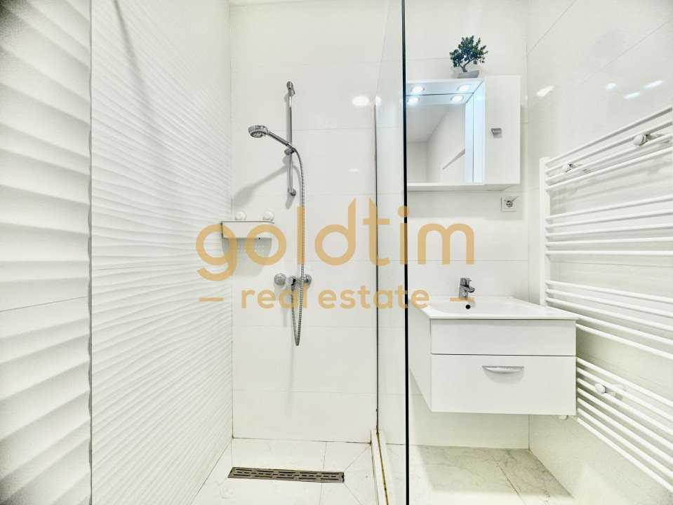 SUPERB/ SPATII DEPOZITARE/ BUCATARIE INCHISA/ PARCARE/ROND OMV