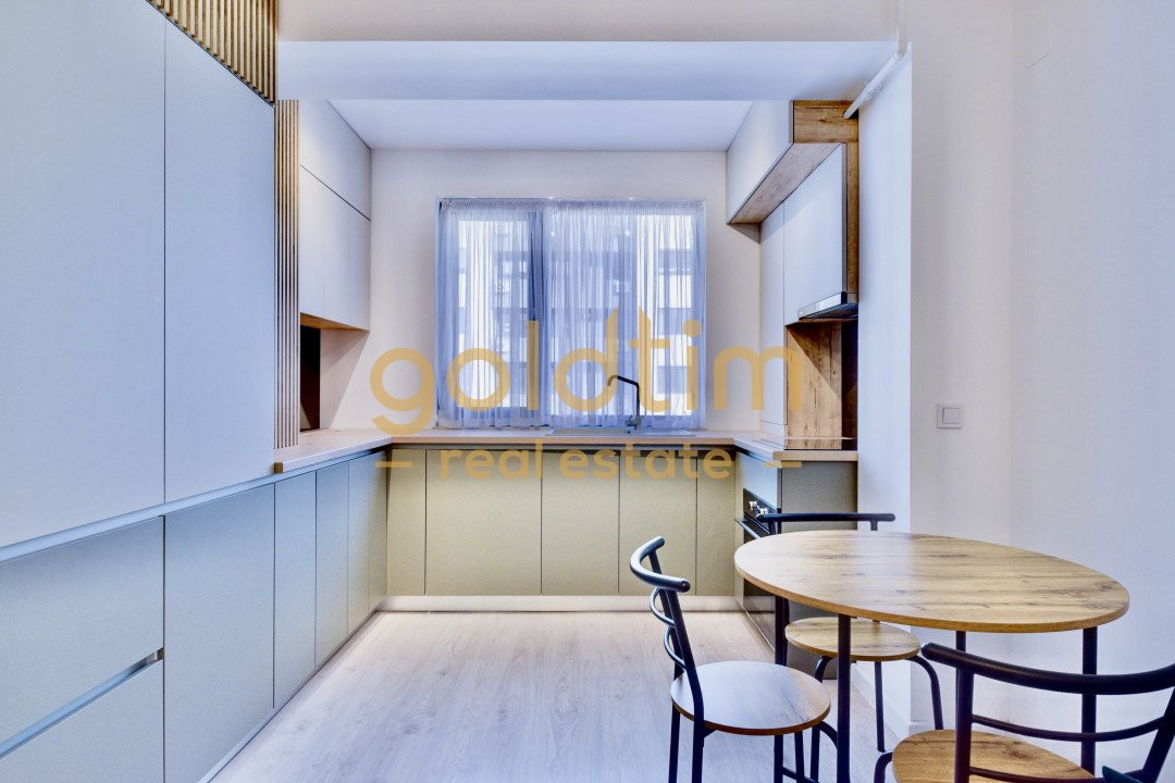 STUDIO SUPERB/ROND OMV/PIPERA 