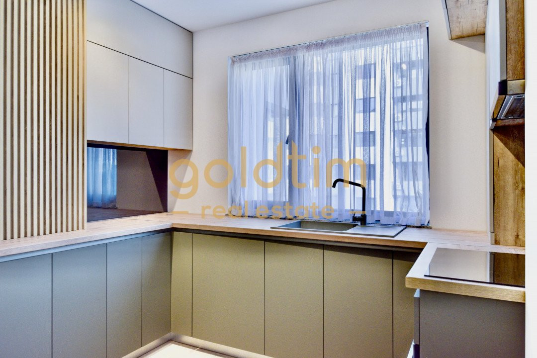 STUDIO SUPERB/ROND OMV/PIPERA 