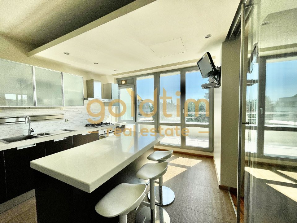 APARTAMENT PENTHOUSE/ ANSAMBLU CU PISCINA/PARCARE SUBTERANA