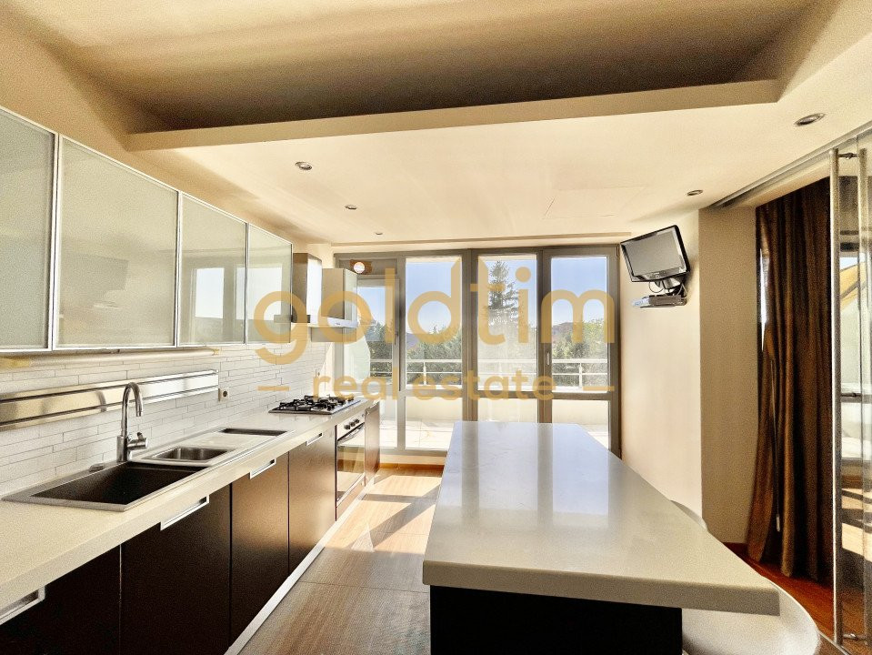 APARTAMENT PENTHOUSE/ ANSAMBLU CU PISCINA/PARCARE SUBTERANA