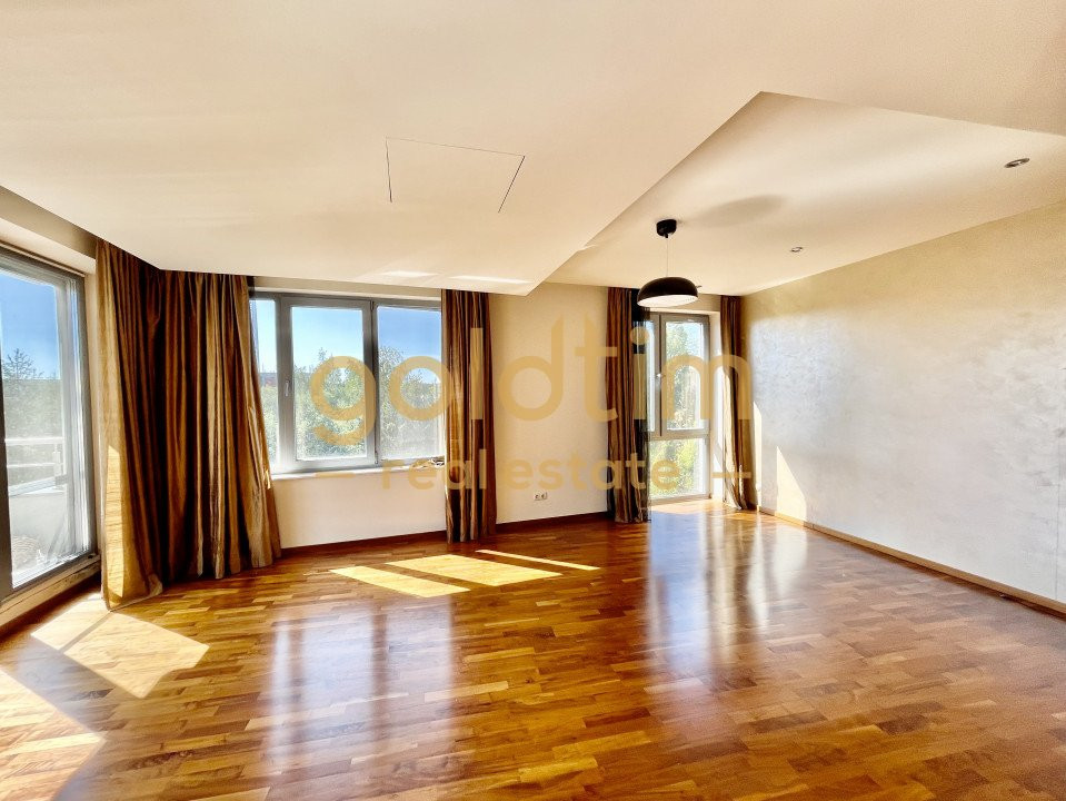 APARTAMENT PENTHOUSE/ ANSAMBLU CU PISCINA/PARCARE SUBTERANA