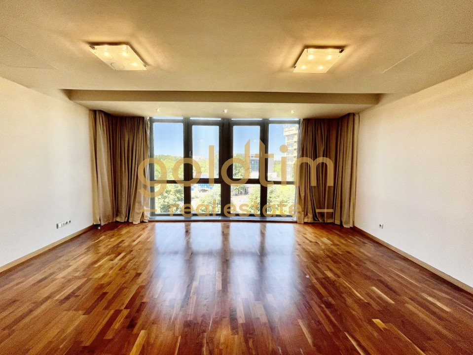 APARTAMENT PENTHOUSE/ ANSAMBLU CU PISCINA/PARCARE SUBTERANA