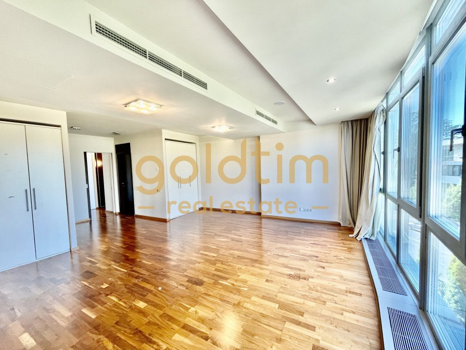 APARTAMENT PENTHOUSE/ ANSAMBLU CU PISCINA/PARCARE SUBTERANA