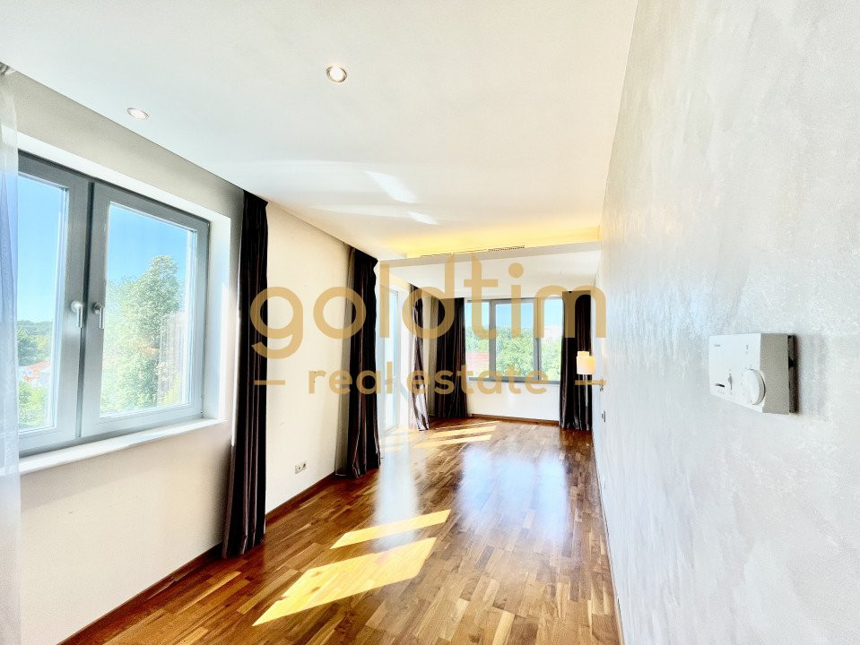 APARTAMENT PENTHOUSE/ ANSAMBLU CU PISCINA/PARCARE SUBTERANA