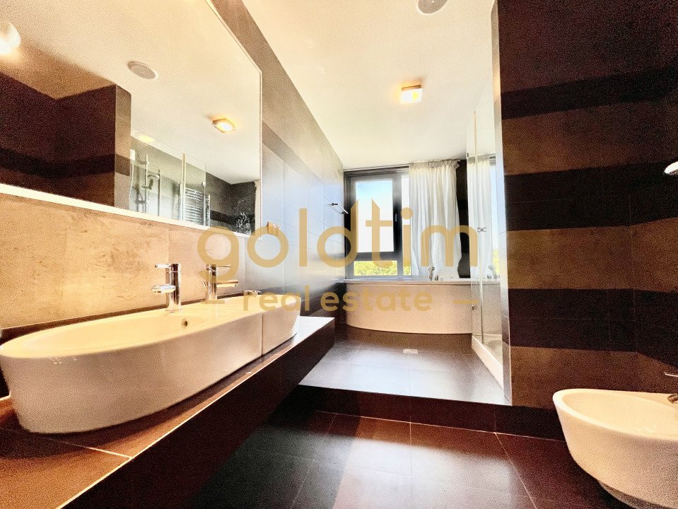 APARTAMENT PENTHOUSE/ ANSAMBLU CU PISCINA/PARCARE SUBTERANA