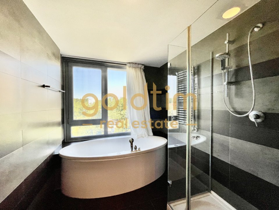 APARTAMENT PENTHOUSE/ ANSAMBLU CU PISCINA/PARCARE SUBTERANA