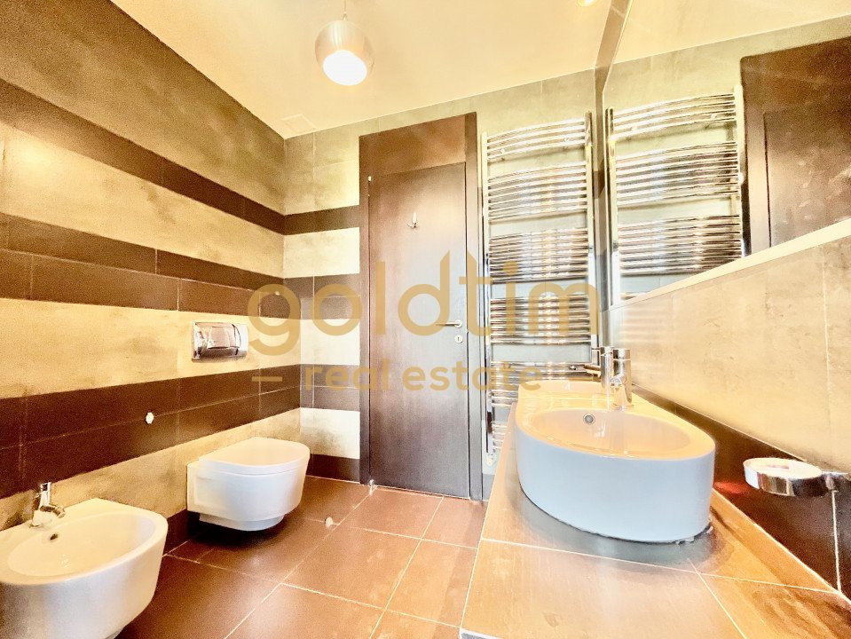 APARTAMENT PENTHOUSE/ ANSAMBLU CU PISCINA/PARCARE SUBTERANA