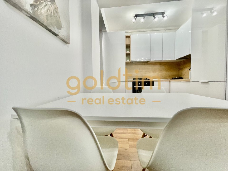 ULTIMUL ETAJ/TERASA 15 MP/ MOBILAT SI UTILAT/ PRIVELISTE