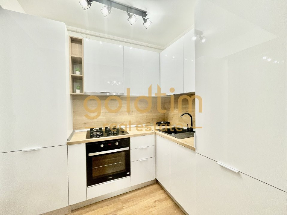 ULTIMUL ETAJ/TERASA 15 MP/ MOBILAT SI UTILAT/ PRIVELISTE