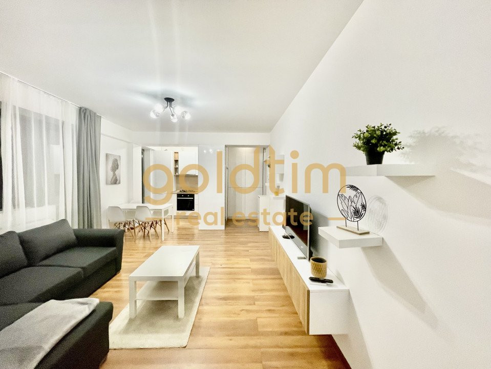 ULTIMUL ETAJ/TERASA 15 MP/ MOBILAT SI UTILAT/ PRIVELISTE