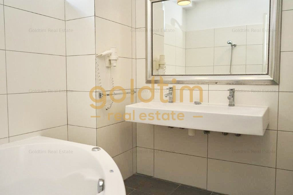 VILA INDIVIDUALA/MALUL LACULUI/GRADINA PROPRIE 350 MP/COMPLEX REZIDENTIAL/GARAJ