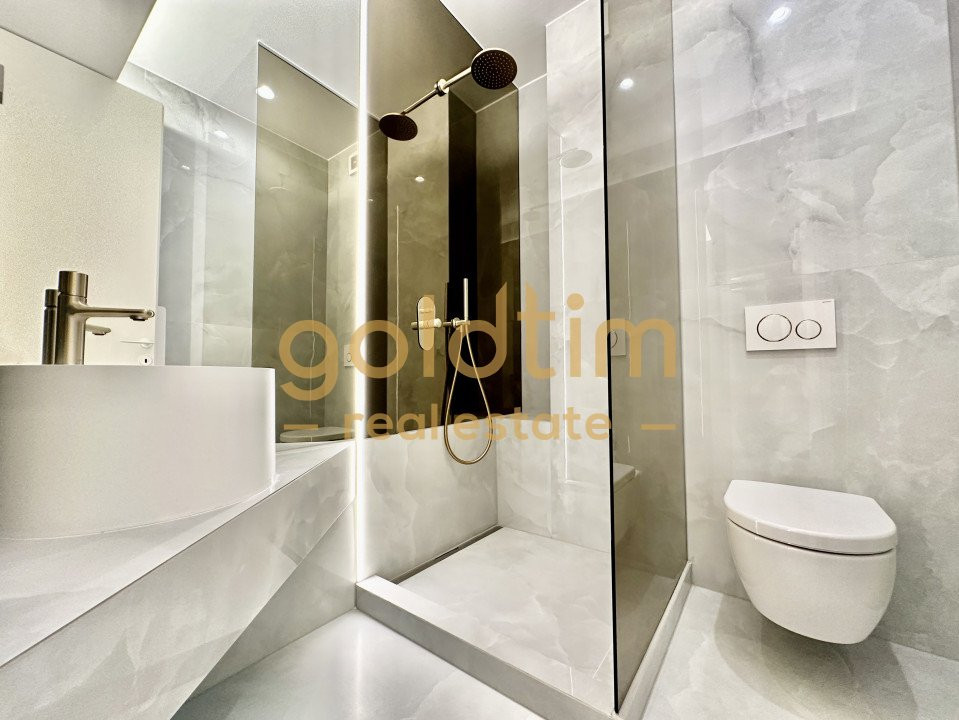 FIRST RENT/CORTINA NORTH /2 PARKING/PIPERA 