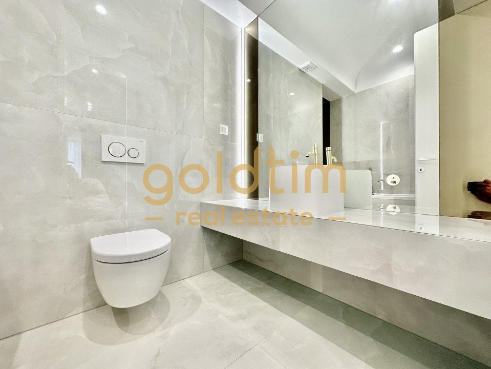 FIRST RENT/CORTINA NORTH /2 PARKING/PIPERA 