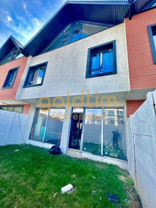 VILA SUPERBA/CURTE/VIEW PANORAMIC/POMPA DE CĂLDURĂ/PARCARE 