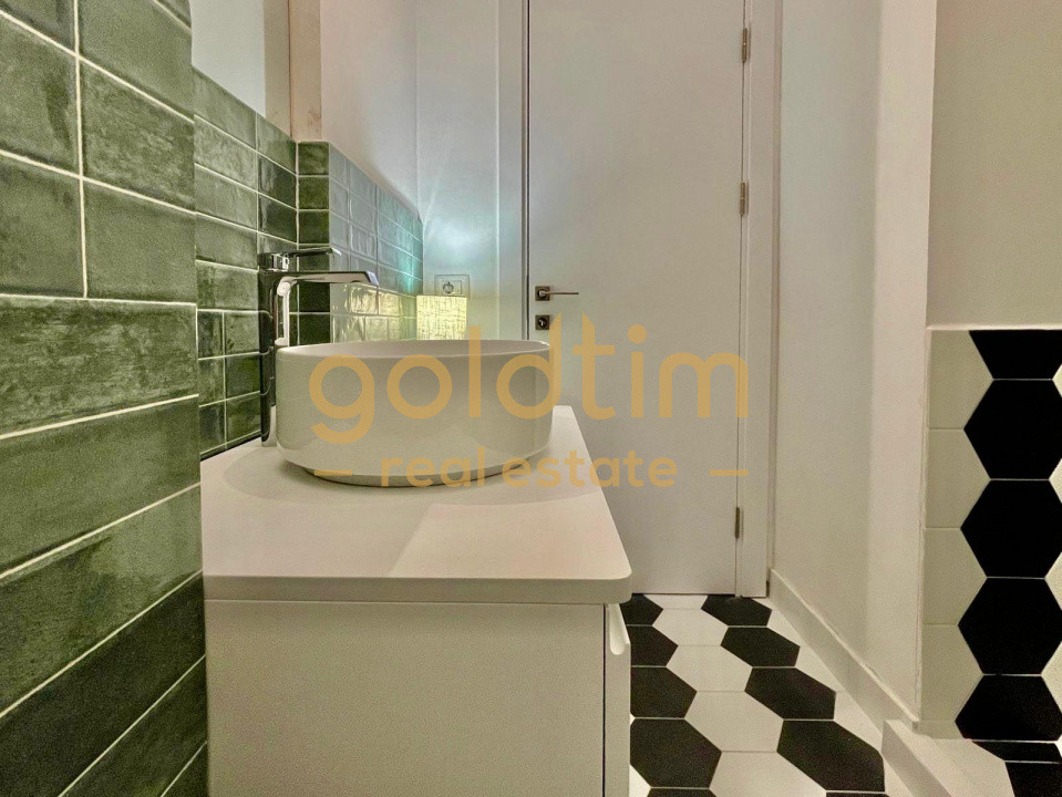 DESIGN UNIC/SUPERB/ZONA LINISTITA/LUX/1 LOC PARCARE