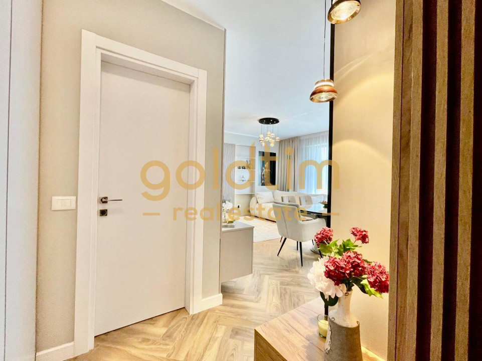 DESIGN UNIC/SUPERB/ZONA LINISTITA/LUX/1 LOC PARCARE