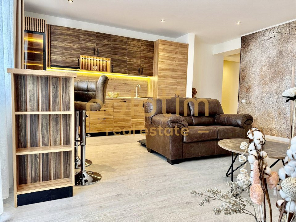 SUPERB/SPATII GENEROASE/PARCARE /PIPERA 