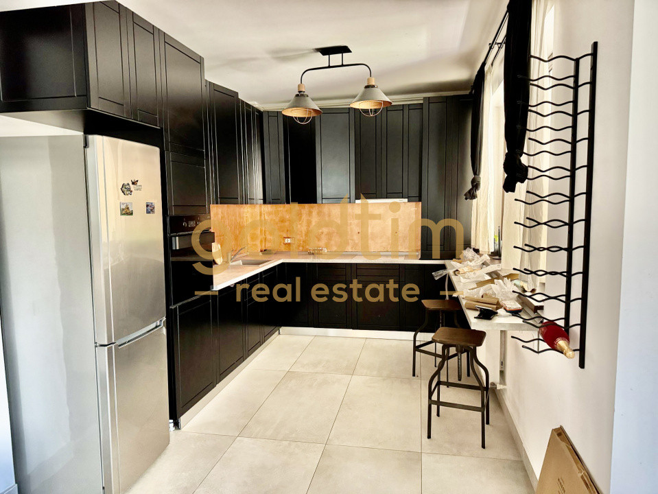 BLOC BOUTIQUE/PIPERA/ZONA LINISTITA/PARCARE INCLUSA