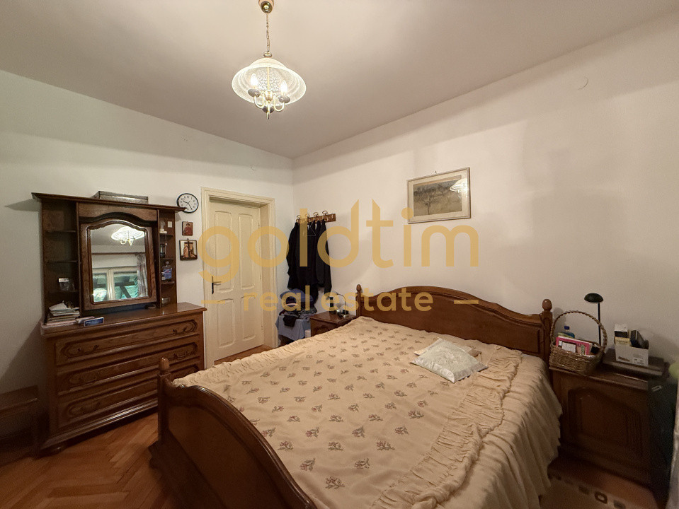 CASA IN ZONA LINISTITA/MOBILATA/UTILATA/TEREN IMPRESIONANT 5000MP/CORNU/PRAHOVA