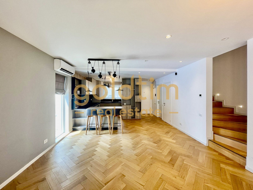 COMISION 0/SUPERB/ PISCINA/ CASA PE COLT/ SCOALA AMERICANA/ 2 LOCURI DE PARCARE