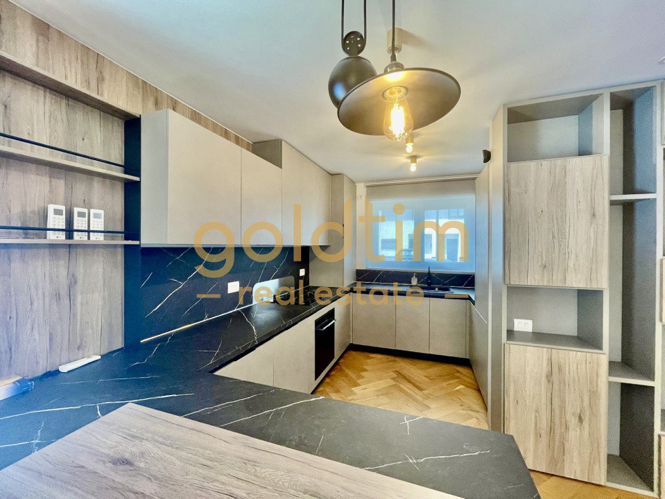 COMISION 0/SUPERB/ PISCINA/ CASA PE COLT/ SCOALA AMERICANA/ 2 LOCURI DE PARCARE