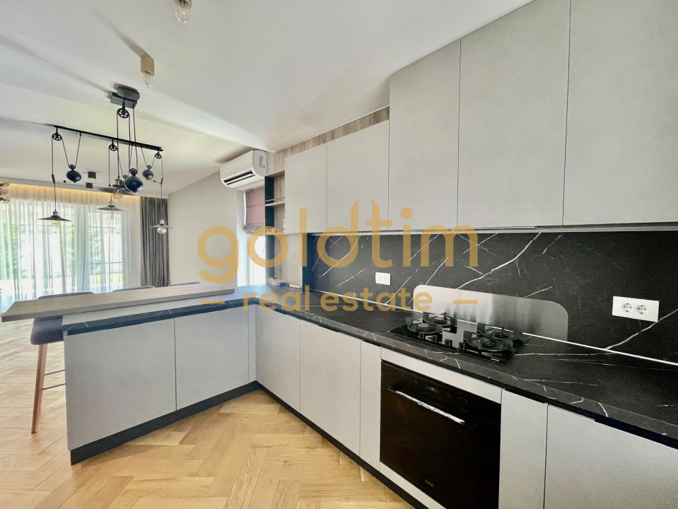 COMISION 0/SUPERB/ PISCINA/ CASA PE COLT/ SCOALA AMERICANA/ 2 LOCURI DE PARCARE