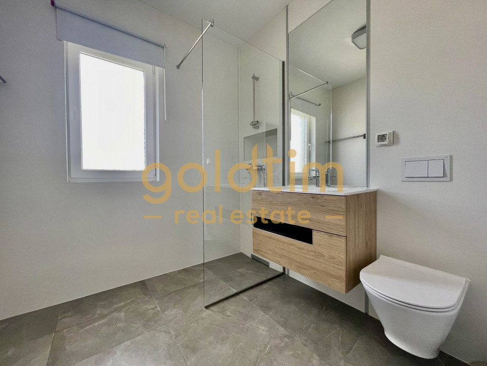 COMISION 0/SUPERB/ PISCINA/ CASA PE COLT/ SCOALA AMERICANA/ 2 LOCURI DE PARCARE