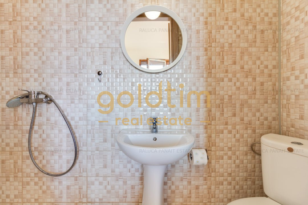 APARTAMENT SINGUR PE NIVEL/PRIVELISTE SUPERBA