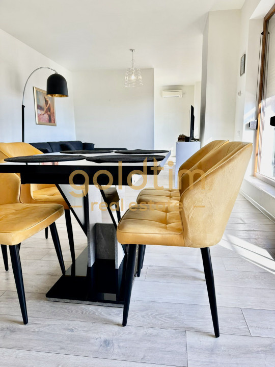 APARTAMENT SINGUR PE NIVEL/PRIVELISTE SUPERBA