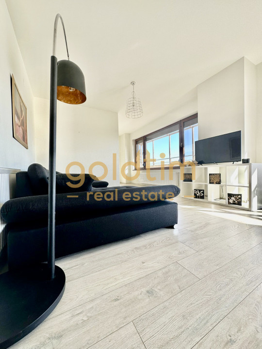 APARTAMENT SINGUR PE NIVEL/PRIVELISTE SUPERBA