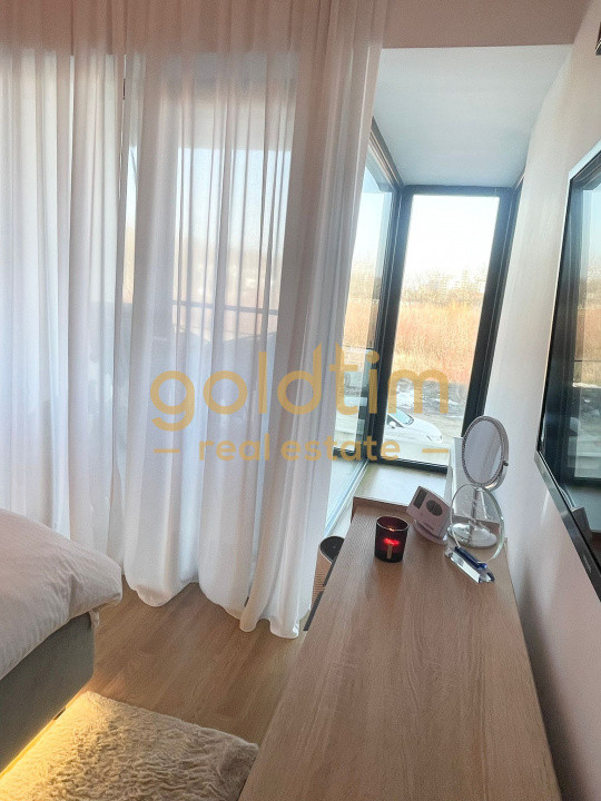 SCOALA AMERICANA/PIPERA/LUMINOS