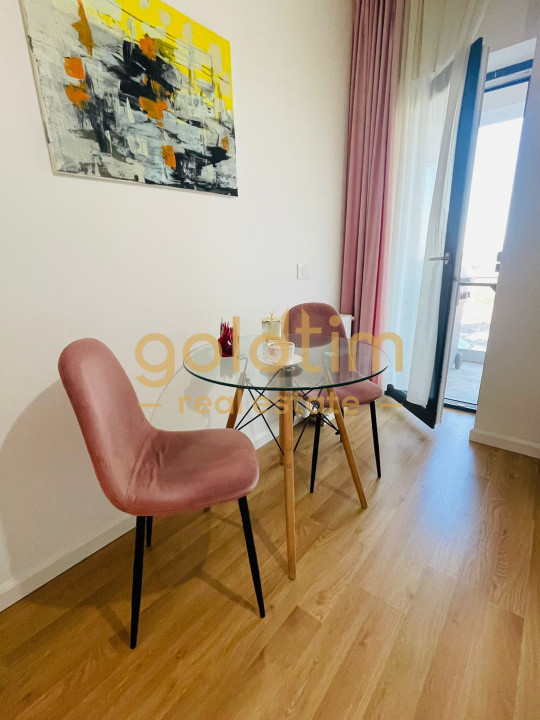 SCOALA AMERICANA/PIPERA/LUMINOS