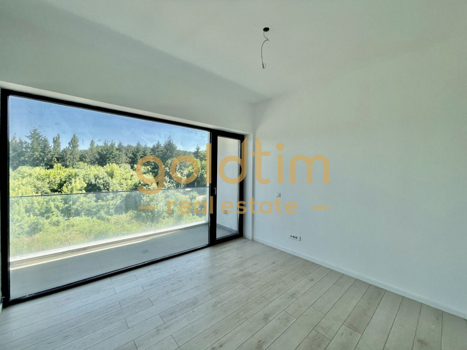 PADUREA BANEASA/SPATII VERZI/2BAI/LUMINOS/SPATII GENEROASE 