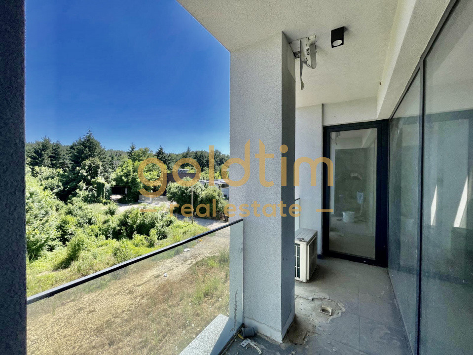 PADUREA BANEASA/SPATII VERZI/2BAI/LUMINOS/SPATII GENEROASE 