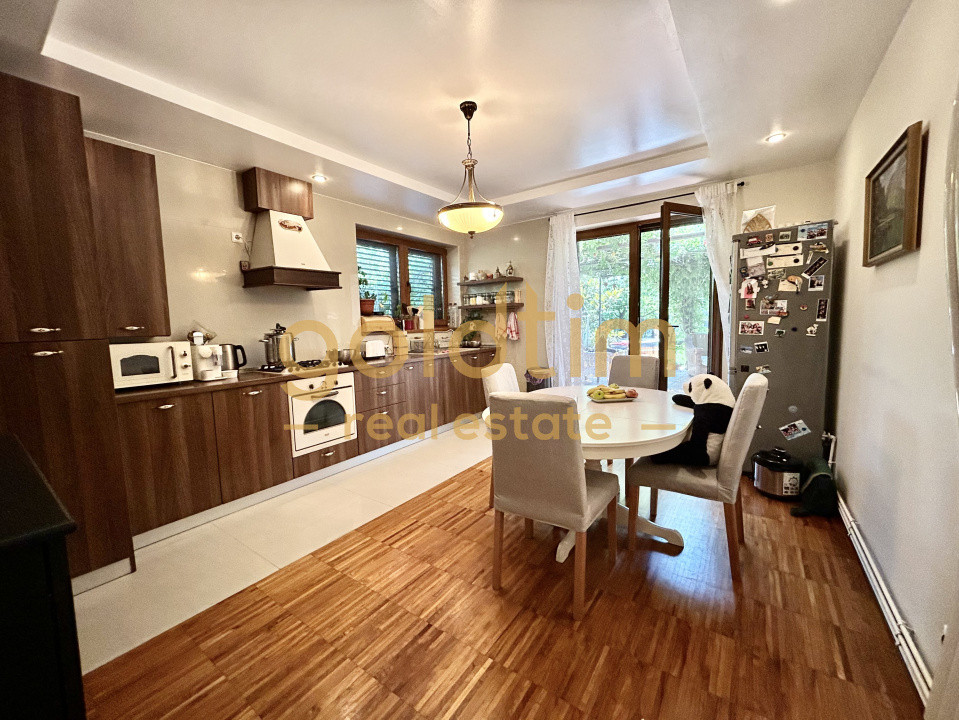 O VILA PERFECTA/IMPECABIL CONSTRUITA/4CAMERE 260MP/TEREN 1000MP/ACCES LAC-PADURE