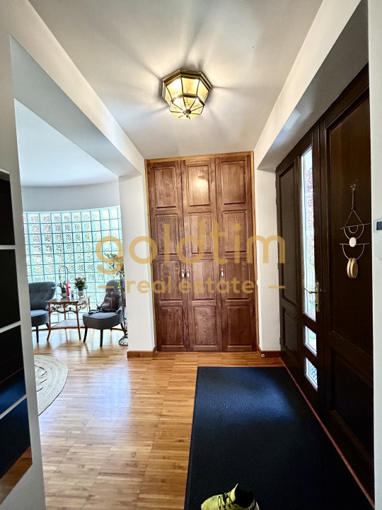 O VILA PERFECTA/IMPECABIL CONSTRUITA/4CAMERE 260MP/TEREN 1000MP/ACCES LAC-PADURE