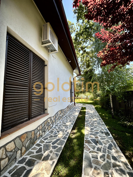 O VILA PERFECTA/IMPECABIL CONSTRUITA/4CAMERE 260MP/TEREN 1000MP/ACCES LAC-PADURE