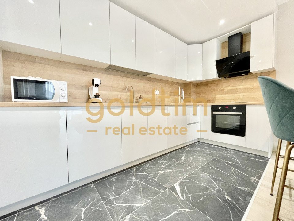 NOU/SUPERB/ANSAMBLU CU PISCINA/LOC DE PARCARE SUBTERAN