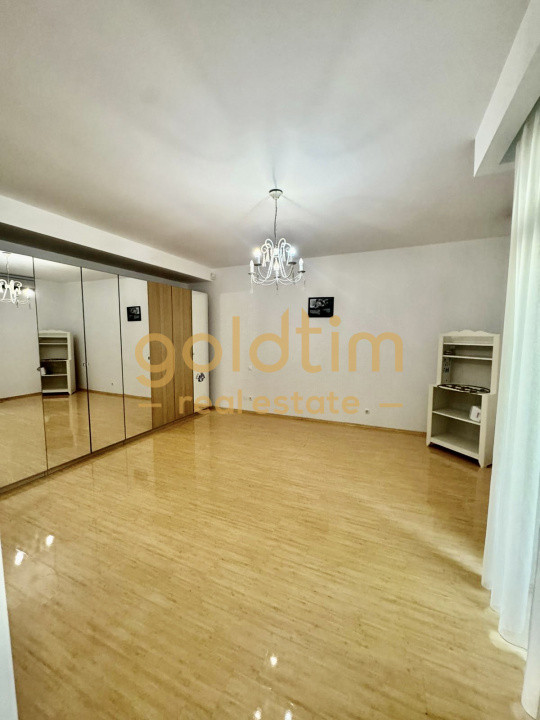 PET FRIENDLY/CURTE SPATIOASA/PARCARE SUBTERANA/SPATII GENEROASE/ZONA LINIȘTITĂ 