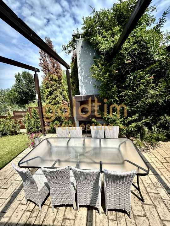 VILA SUPERBA+CASA OASPETI/PISCINA/IESIRE LAC-PONTON/DEBARCADER/GARAJ/SERA/SNAGOV