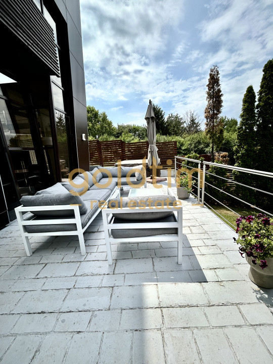 VILA SUPERBA+CASA OASPETI/PISCINA/IESIRE LAC-PONTON/DEBARCADER/GARAJ/SERA/SNAGOV