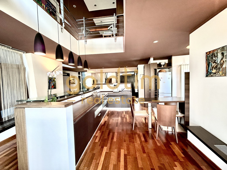 VILA SUPERBA+CASA OASPETI/PISCINA/IESIRE LAC-PONTON/DEBARCADER/GARAJ/SERA/SNAGOV